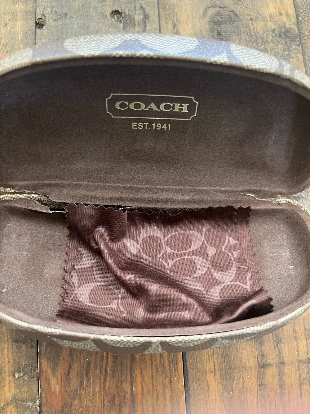Coach Sunglasses Case Brown Signature Hard Case with Cleaning Cloth see‎ flaws